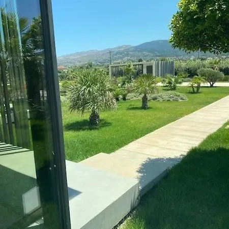 Oasis Lamer Villas Zipárion